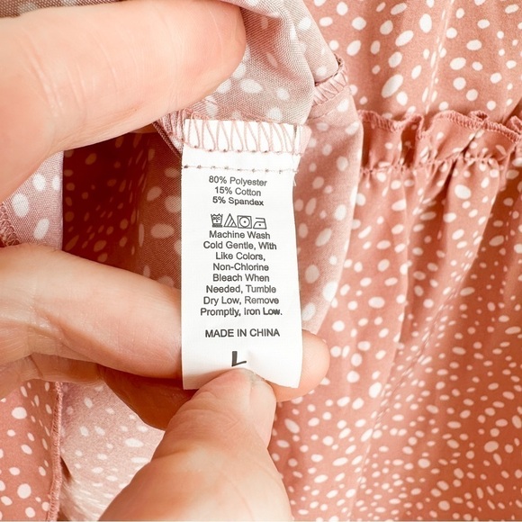 Pink White Dot elastic Waist Lightweight Mini Skirt sz Medium - Picture 11 of 11